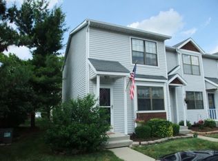 906 Charnwood Ln, Columbus, OH 43085