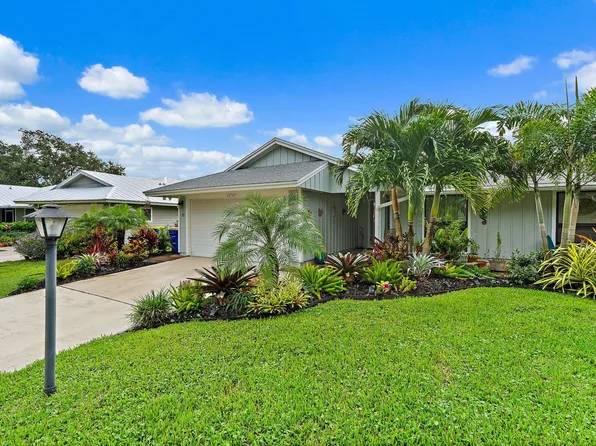 12787 SE Pinehurst Court, Hobe Sound, FL 33455