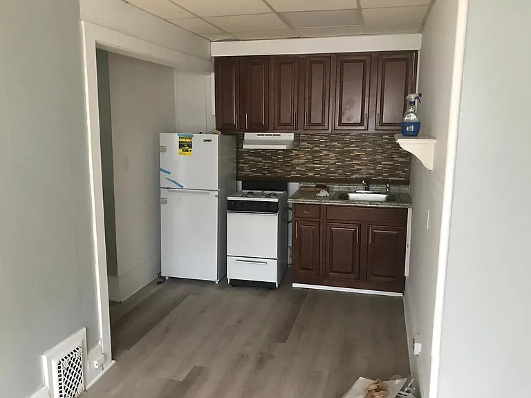 112 Berkeley St #2 — Photo 4