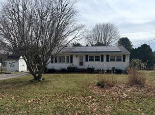 536 North Ave, Rochester, MA 02770