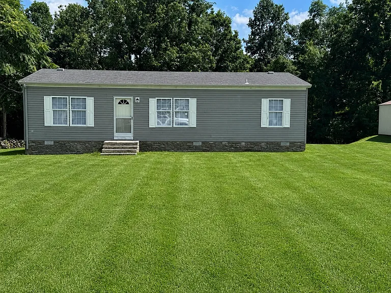 379 Pointe Ln — Photo 14