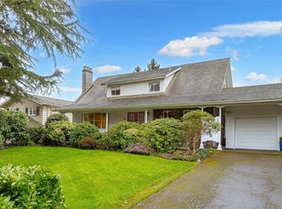 2615 Arbutus Rd, Saanich, BC V8N 1W4