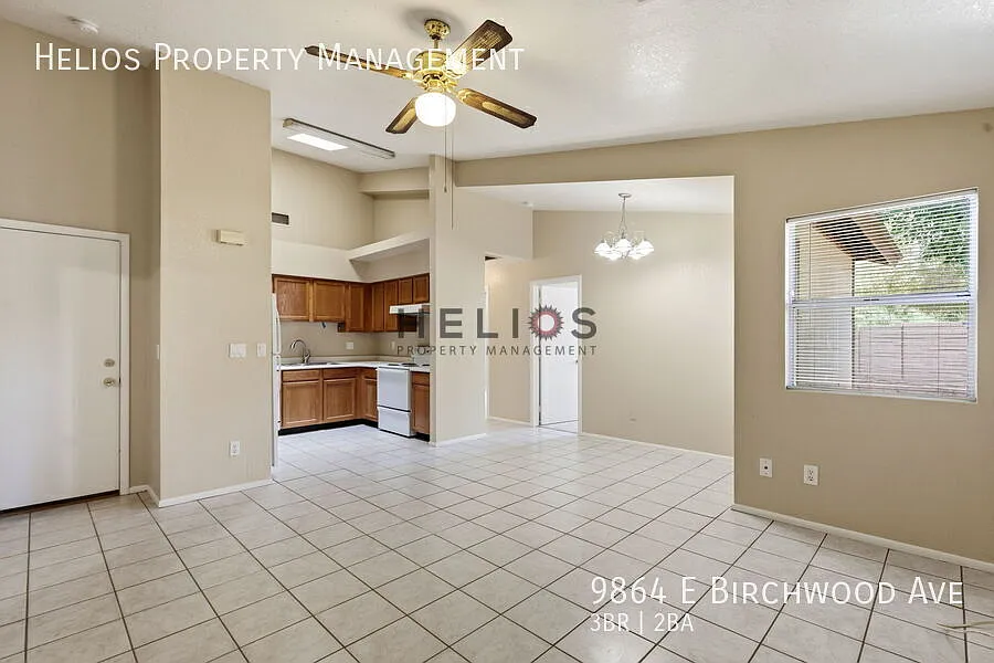 Spacious 3-Bedroom Home with Vaulted Ceilings & Large Backyard — Photo 4