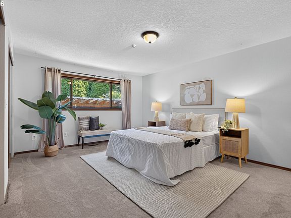 5th image of 1074 SE Paloma Pl