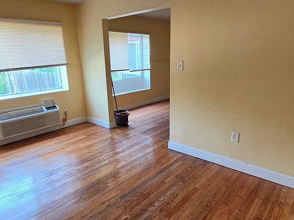5th image of 3700 Pasadena St APT 2
