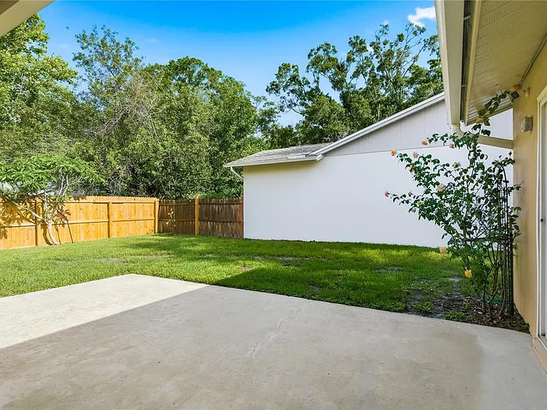 2914 Cypress Green Dr — Photo 27