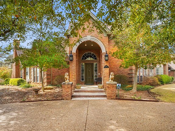 5th image of 6801 Raintree Pl