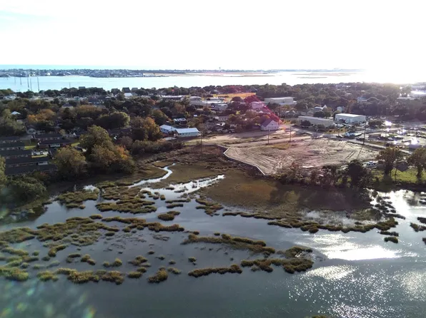 2401 E Myrtle Street, Morehead City, NC 28557