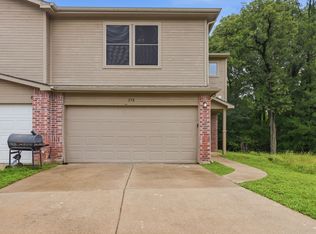238 Creek Cove Dr, Dallas, TX 75217