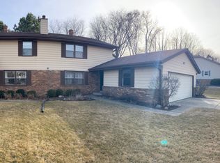 16685 W Dane Ct, Brookfield, WI 53005