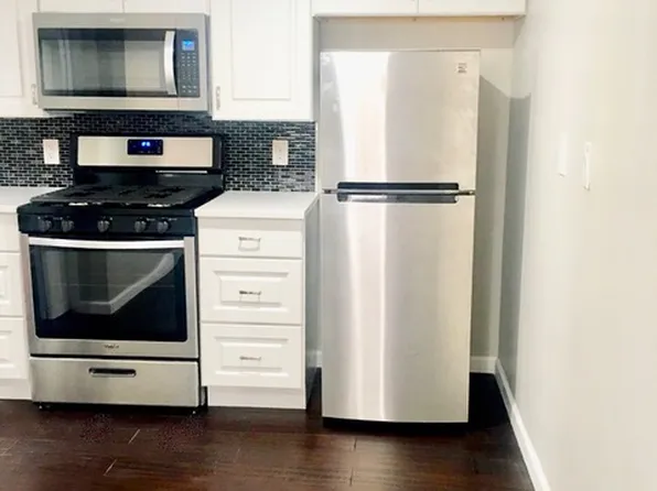 231 Warren Avenue image 5 of 16