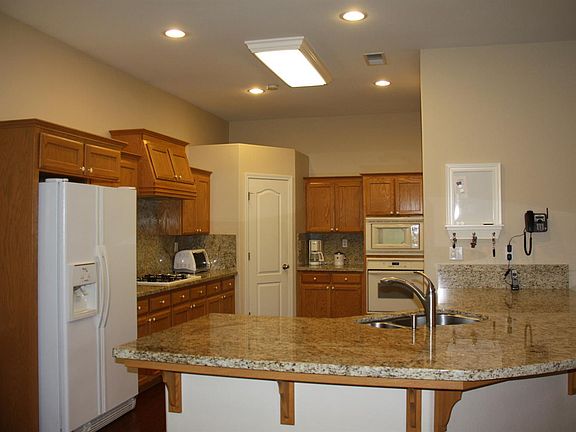 5th image of 8043 N Paula Ave