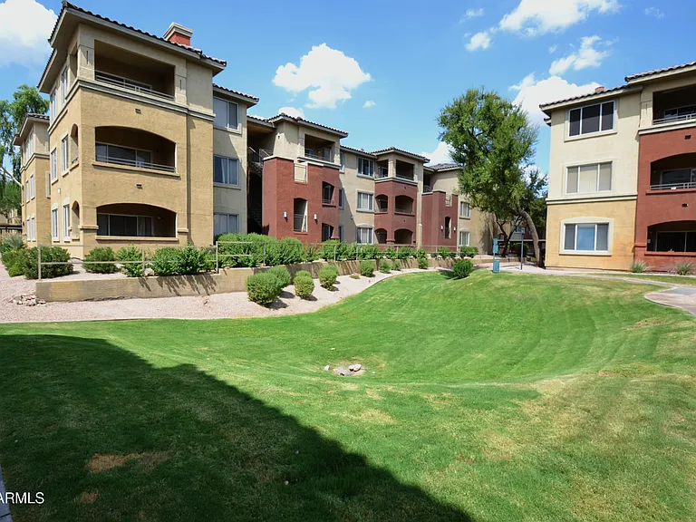 5401 E Van Buren St #2046 — Photo 1