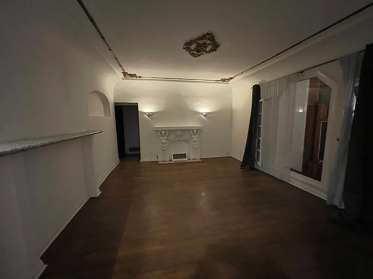 6111 Romaine St #103 — Photo 26