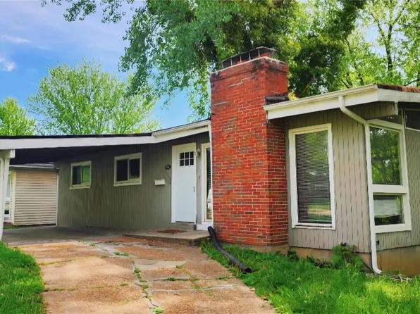 7006 Berkridge Dr, Hazelwood, MO 63042