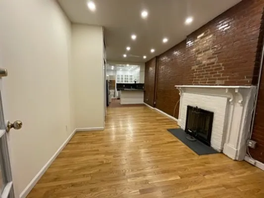 Rented by Oxford Property Group | media 31