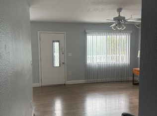 8525 111th St APT 208, Seminole, FL 33772