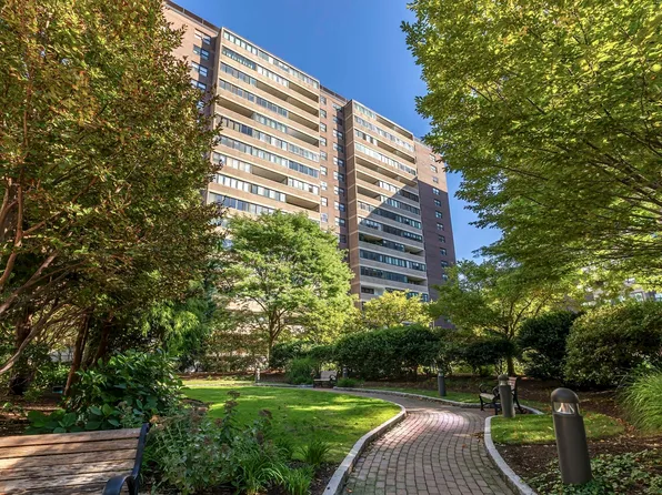9 Hawthorne Pl APT 7G, Boston, MA 02114