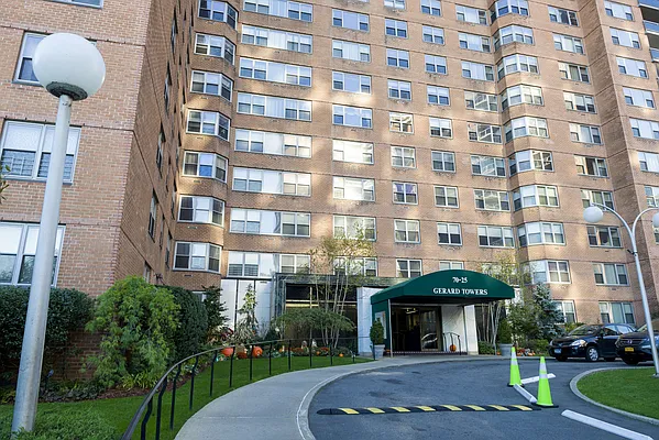 Sold by SBNY RE | media 40