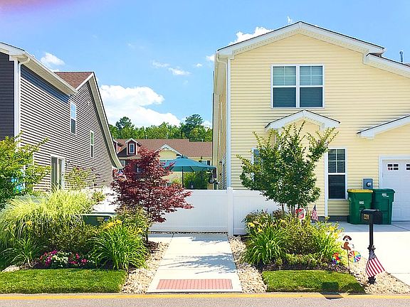 5th image of 2211 Martlet Ln