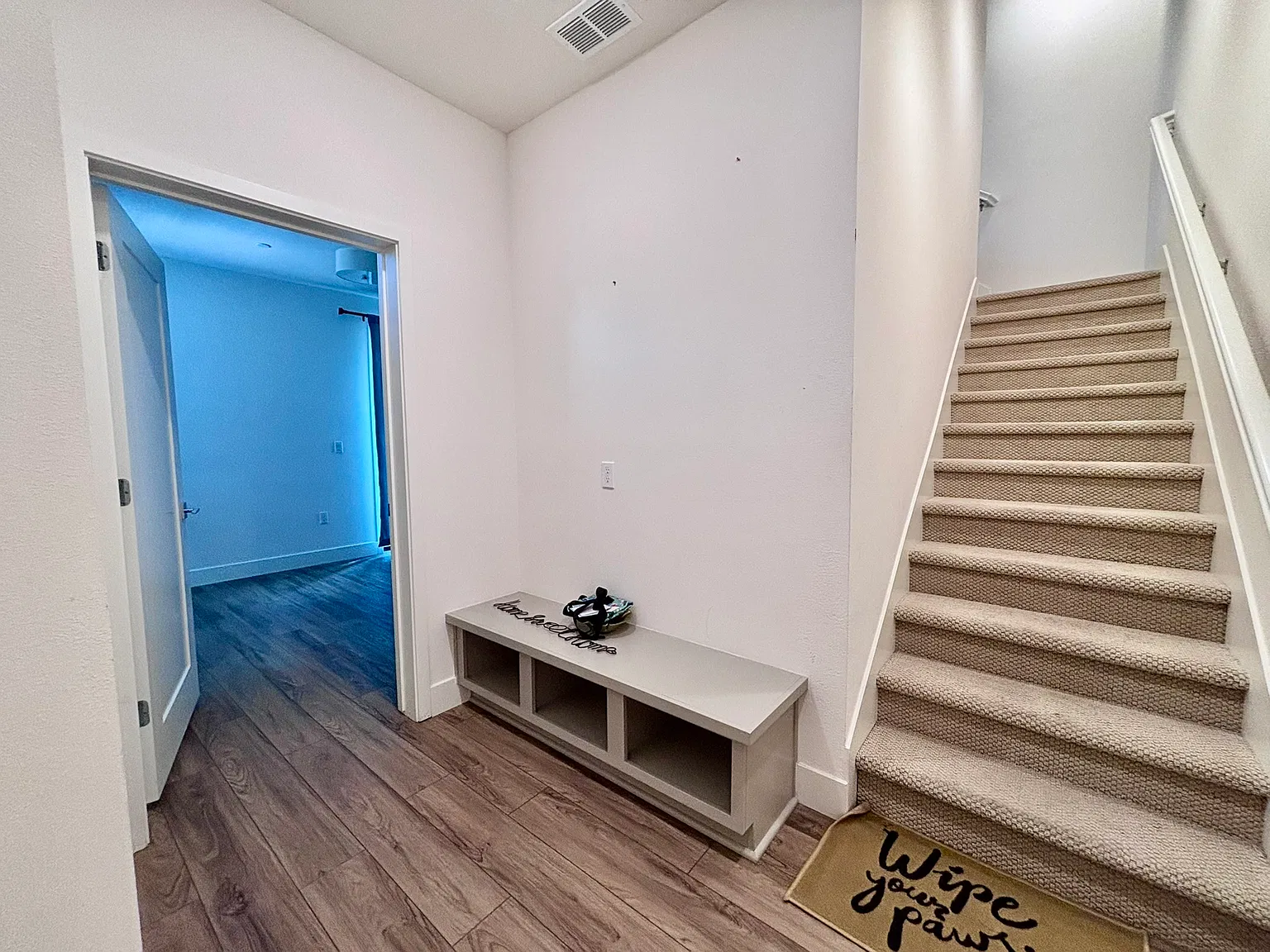 3 bed, 1682 sqft, $4,350 — Photo 3