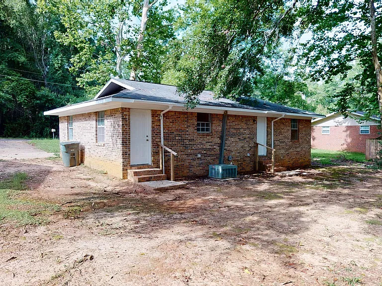 901 E Grubbs St — Photo 19