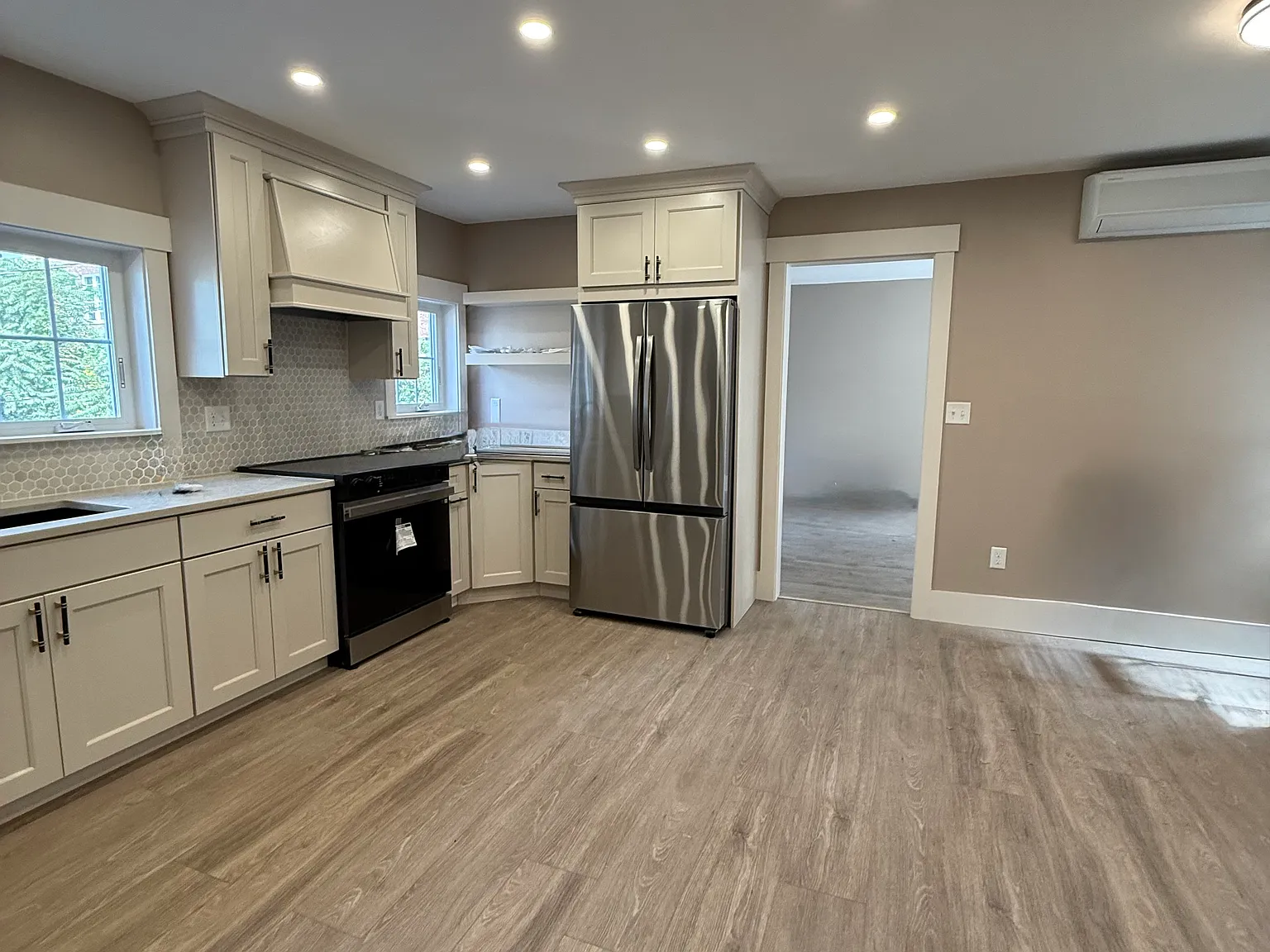 1 bed, 1000 sqft, $2,250 — Photo 2