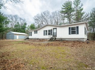 10553 Lincoln Lake Rd NE, Greenville, MI 48838