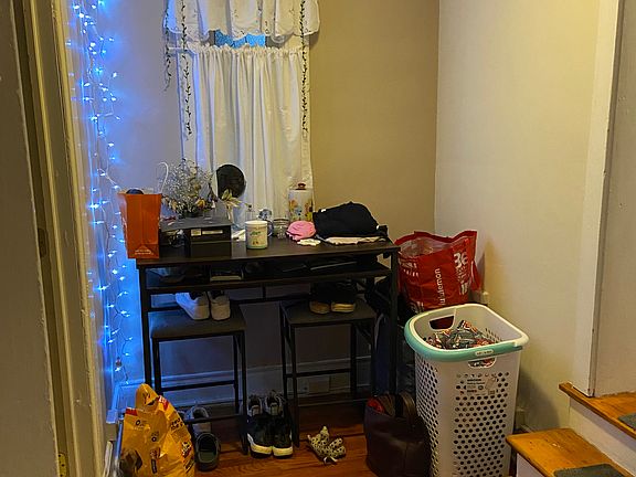 4th image of 44 Elm St #2