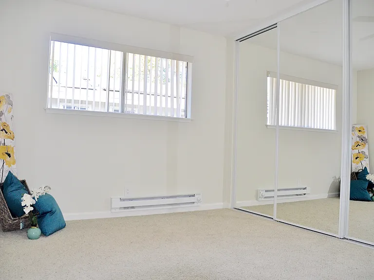 Woodview Apartments — Photo 11