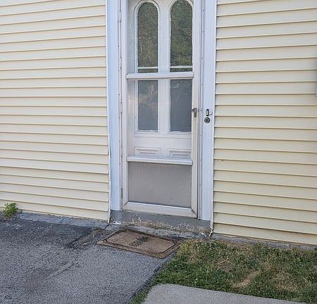 4th image of 28 Vick Park #B-apt 3