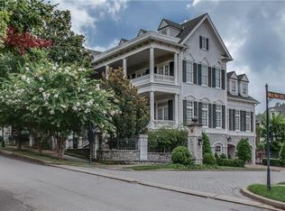 1300 Forrest Park Dr, Nashville, TN 37205