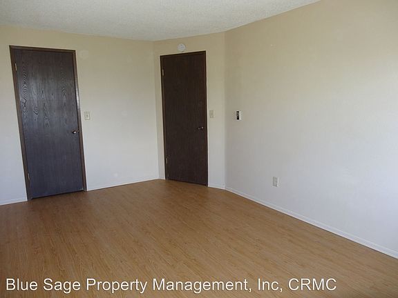4th image of 937 W 12th St APT D