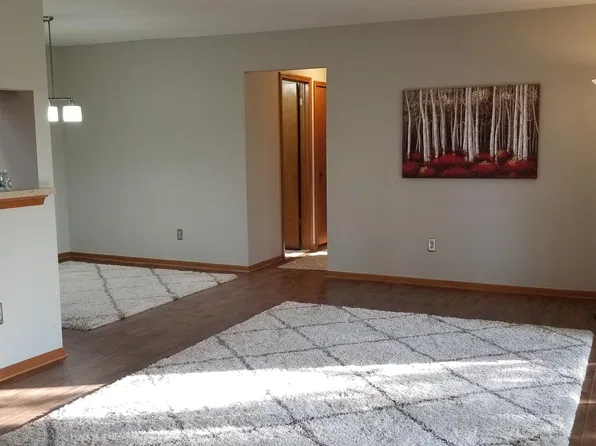 49139 Conway Ct, Shelby Township, MI 48315