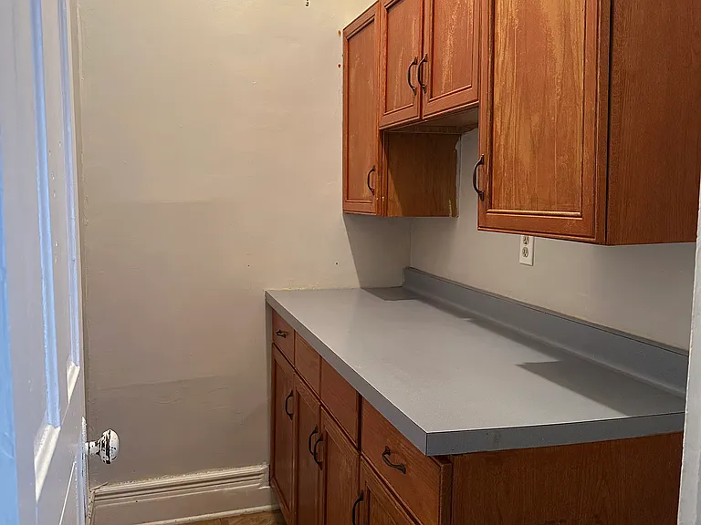 52 Andrews Ave #1 — Photo 4