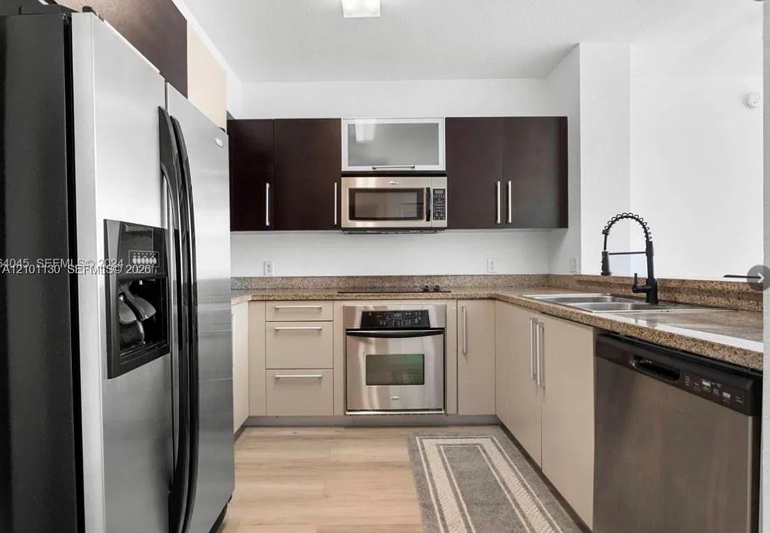 Moon Bay Of Miami Condo — Photo 4