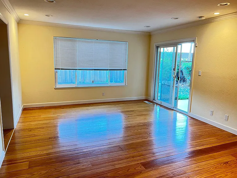 22391 Carnoustie Ct — Photo 32