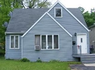 310 Fairlawn Dr, Round Lake Park, IL 60073