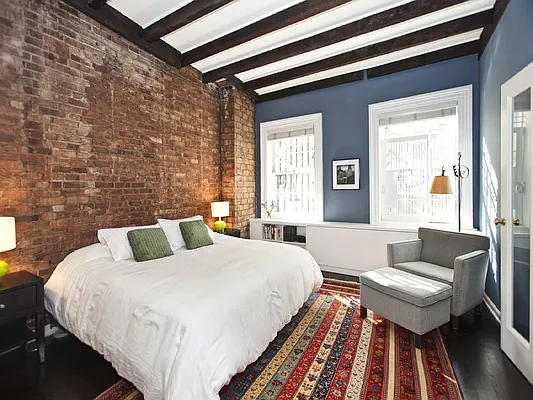 Sold by Sotheby's International Realty | media 21