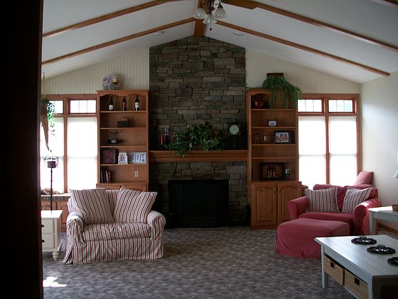 400 sq ft Great Room