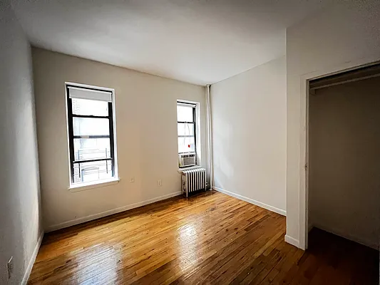 Rented by Salon Realty Corp | media 5