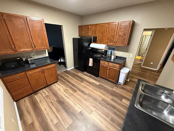 2nd image of 2218 Regent St APT 1
