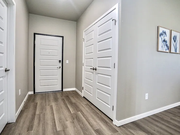Dakota Estates — Photo 13