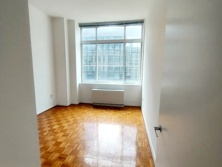 33 W End Ave #12F — Photo 7