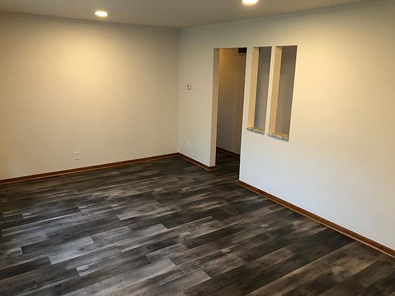 4th image of 1019 22nd St Unit 1