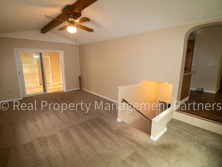 772 Hubbard St NE — Photo 20