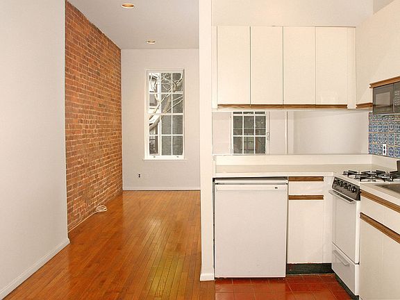 3rd image of 235 E 81st St APT 4RW