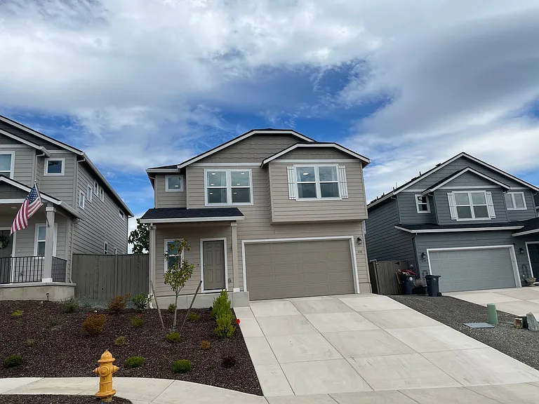 1131 Rutherford Dr — Photo 1