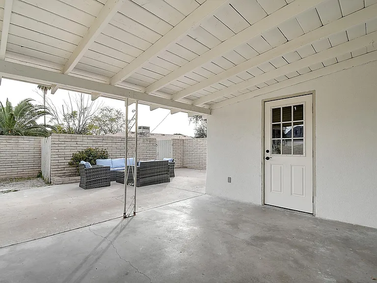 7513 E Cambridge Ave — Photo 30