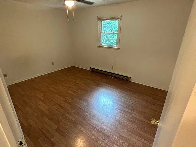 21 Deep Woods Rd — Photo 4